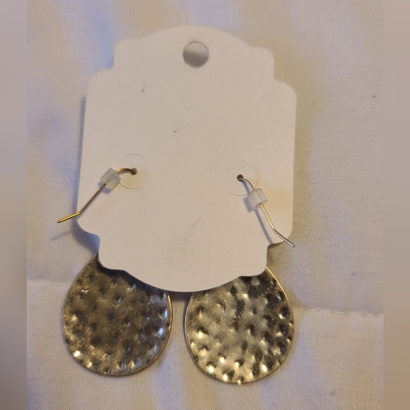 Silver layered earrings - Picture 3 of 3
